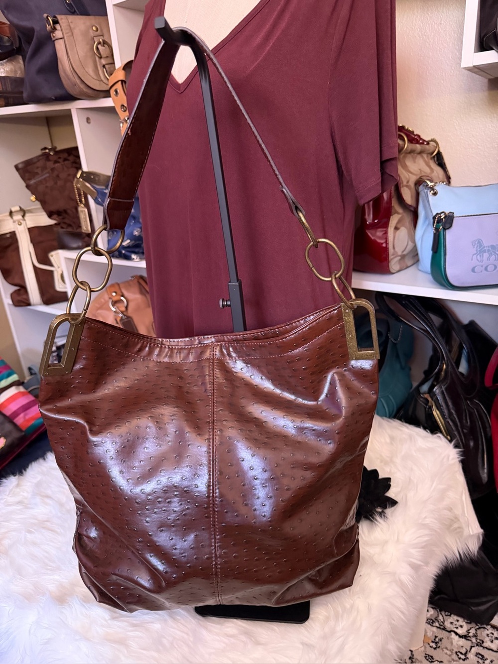 Bueno Brown Textured Shoulder Tote